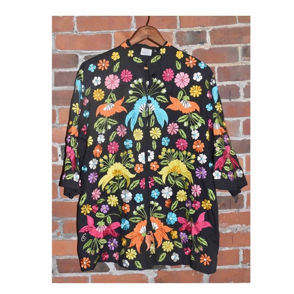 Tops - Vintage CUCHI Made in Philippines Floral Blouse